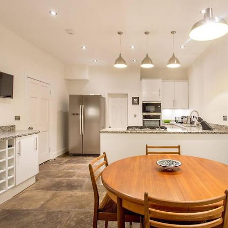 Joivy Spacious 2 Bed Apt In Ideal City Centre Location Appartement Edinburgh Buitenkant foto